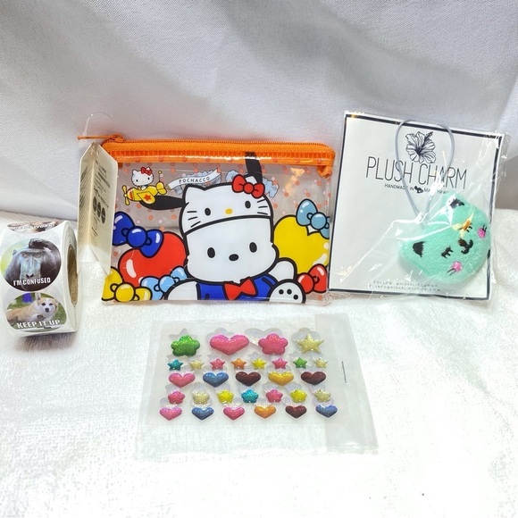6 for $20♥️ Hello Kitty Pochacco purse bundle. - Picture 1 of 9